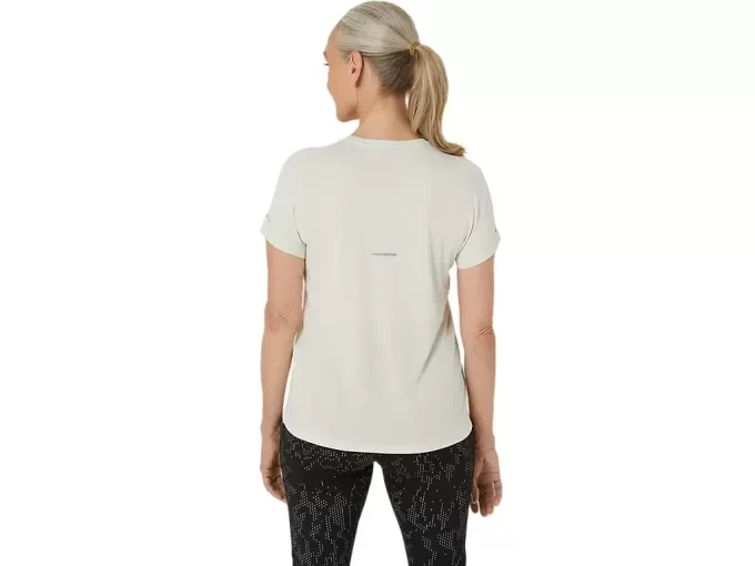 LITE-SHOW SHORT SLEEVE TOP