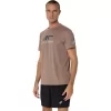 MEN’S COURT GRAPHIC TEE
