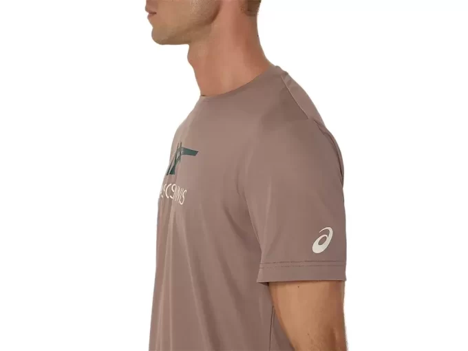MEN’S COURT GRAPHIC TEE