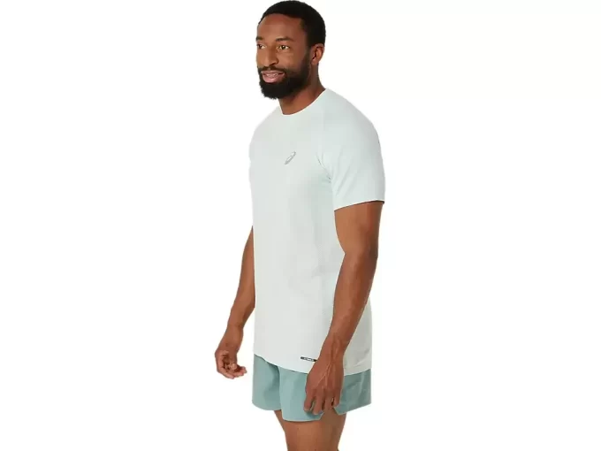 MEN’S SEAMLESS SHORT SLEEVE TOP
