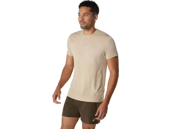 ROAD SEAMLESS SHORT SLEEVE TOP ROAD SEAMLESS SHORT SLEEVE TOP