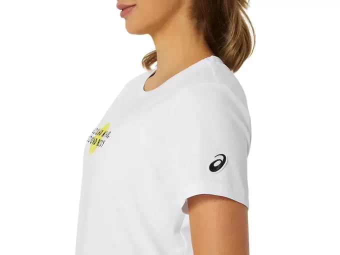 WOMEN’S CLASSIC GRAPHIC TEE WOMEN’S CLASSIC GRAPHIC TEE