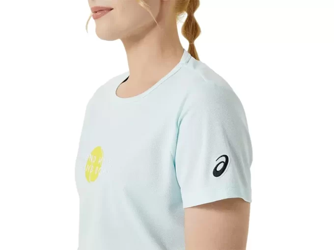 WOMEN’S CLASSIC GRAPHIC TEE
