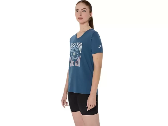 WOMEN’S SUNFLOWER SLOGAN V-NECK