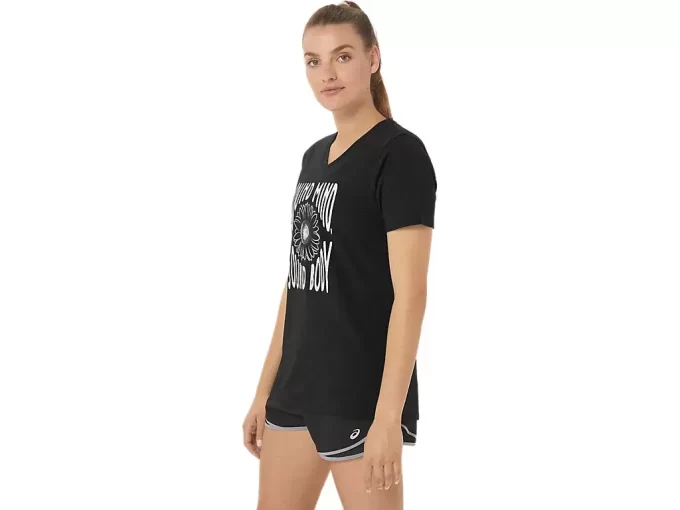WOMEN’S SUNFLOWER SLOGAN V-NECK