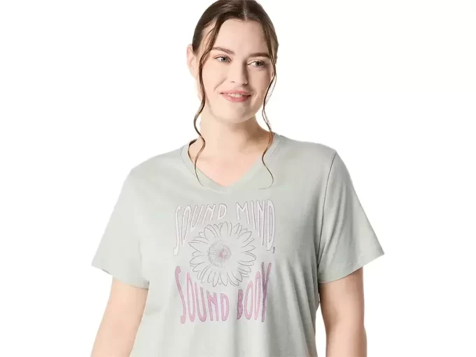 WOMEN’S SUNFLOWER SLOGAN V-NECK